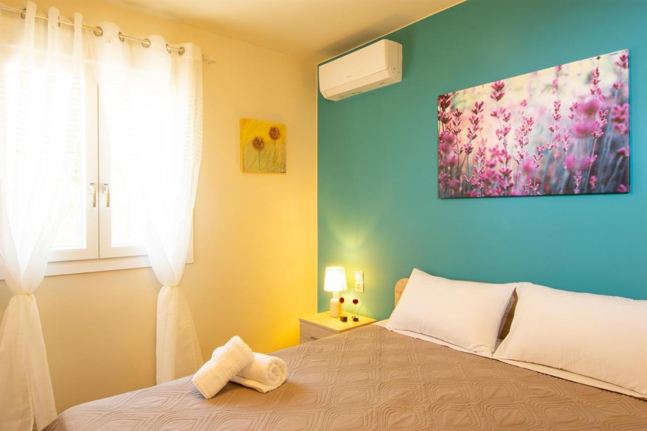Eleni'S Cozy House Villa อายิโอสนิโกลาโอส ภายนอก รูปภาพ